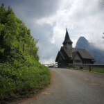 Die Haggenegg-Kapelle mit Mythen.