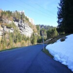 Schnee in schattigen Stellen Letzer Schnee